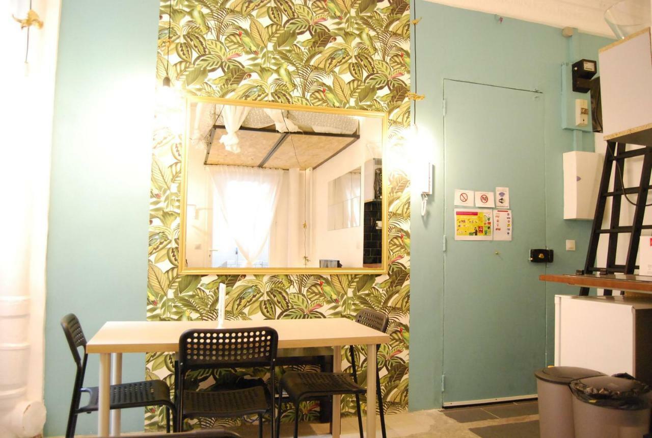 Arty 20m² District Of Batignolles * Parijs
